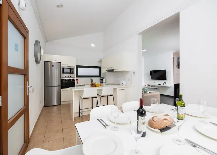 Ariel بلايا بلانكا